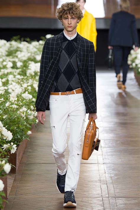 Dior Men Spring 2016 Menswear Fashion Show 